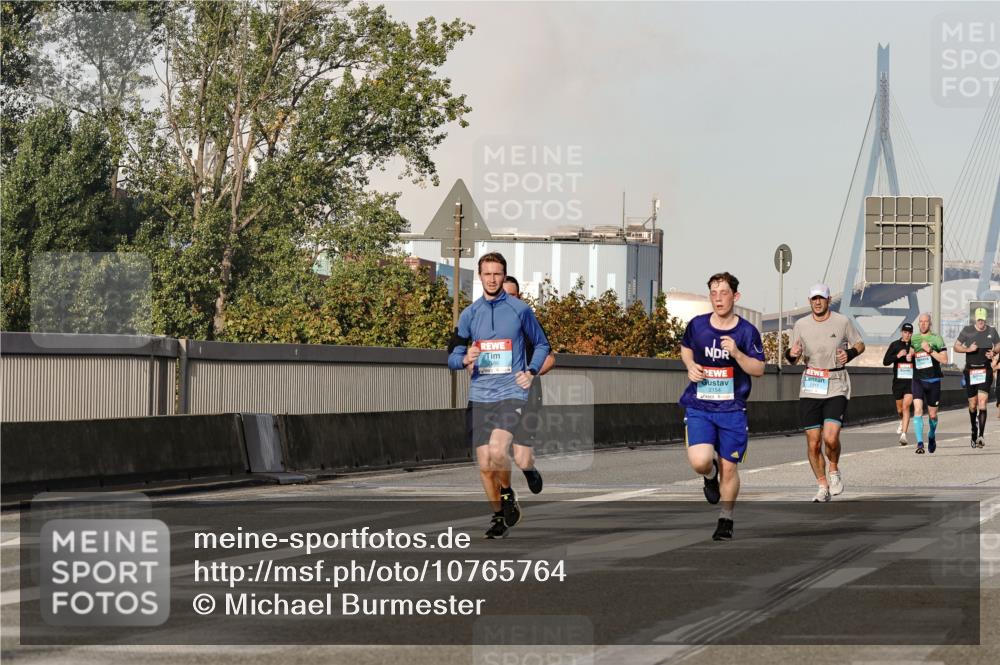 03.10.2026 - Köhlbrandbrückenlauf Michael Burmester http://msf.ph/oto/10765764 03.10.2026 09:44:50 Position 3 2154, 2317 meine-sportfotos.de