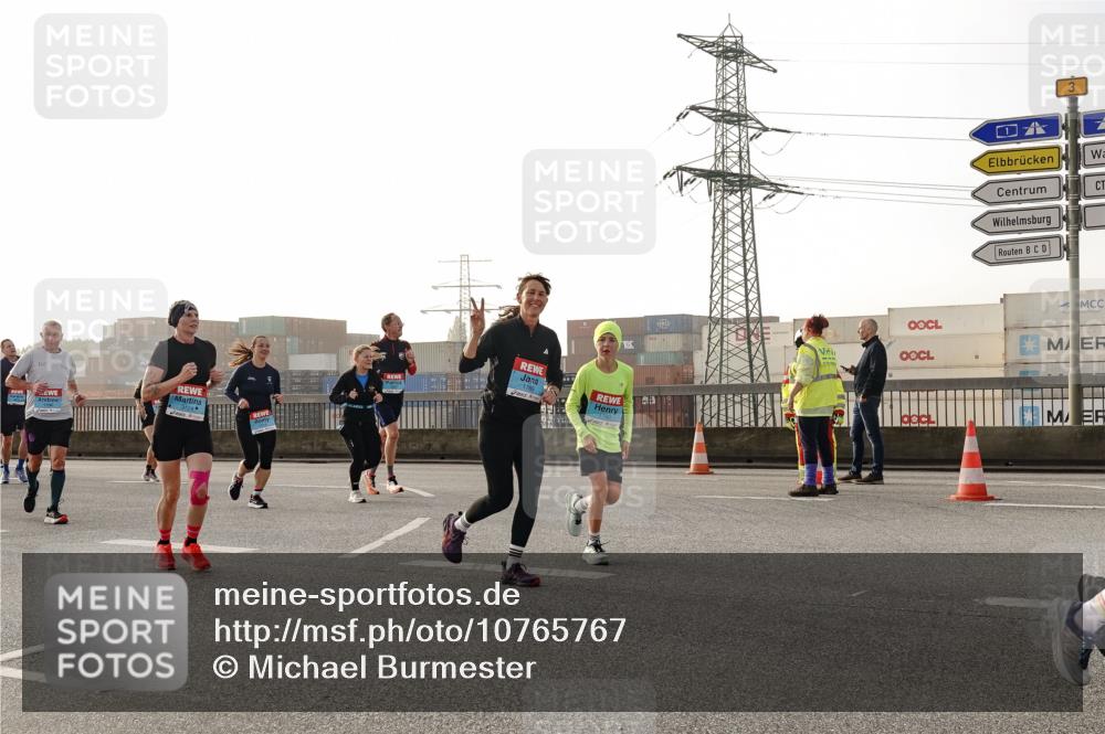 03.10.2026 - Köhlbrandbrückenlauf Michael Burmester http://msf.ph/oto/10765767 03.10.2026 09:20:39 Position 3 361, 3124, 3 meine-sportfotos.de