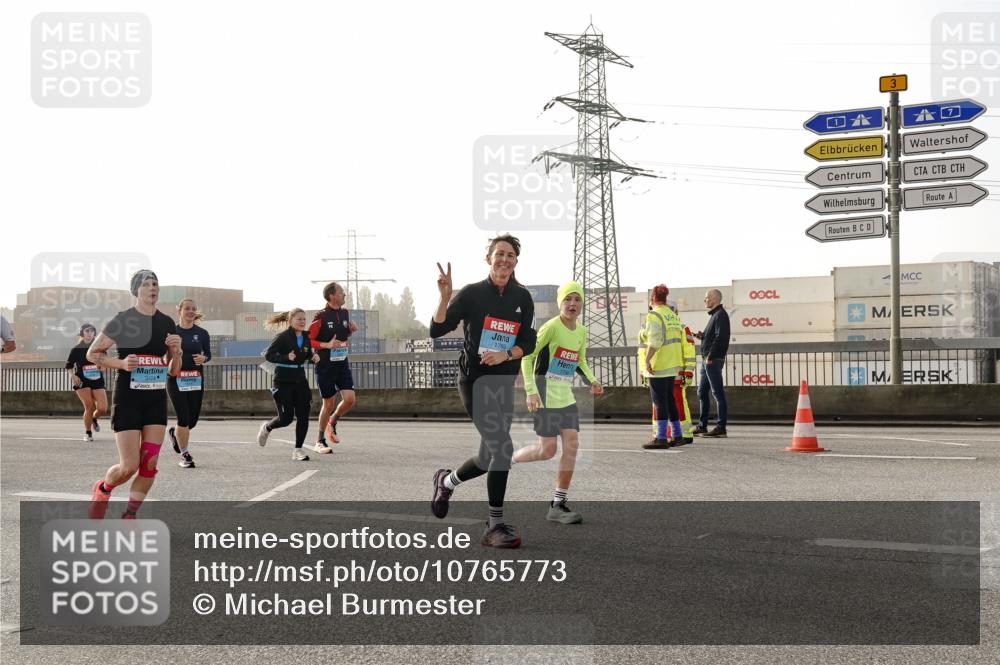03.10.2026 - Köhlbrandbrückenlauf Michael Burmester http://msf.ph/oto/10765773 03.10.2026 09:20:40 Position 3 3 meine-sportfotos.de
