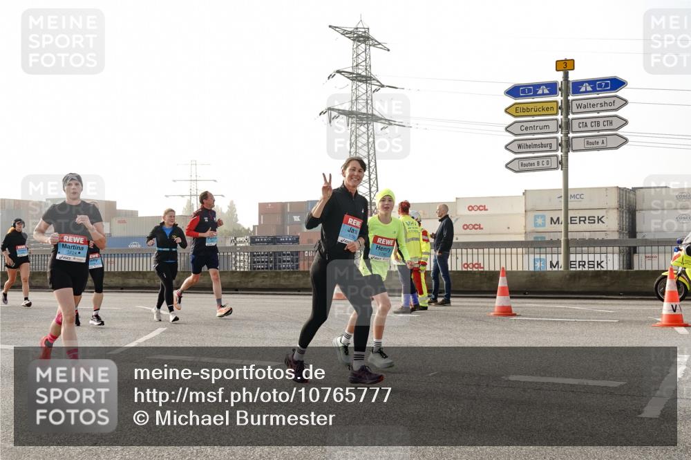 03.10.2026 - Köhlbrandbrückenlauf Michael Burmester http://msf.ph/oto/10765777 03.10.2026 09:20:40 Position 3 3124, 178, 3 meine-sportfotos.de
