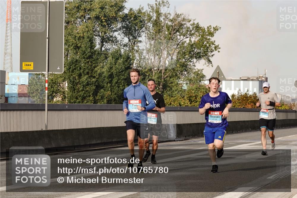 03.10.2026 - Köhlbrandbrückenlauf Michael Burmester http://msf.ph/oto/10765780 03.10.2026 09:44:53 Position 3 2186, 2154 meine-sportfotos.de
