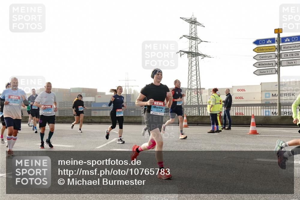 03.10.2026 - Köhlbrandbrückenlauf Michael Burmester http://msf.ph/oto/10765783 03.10.2026 09:20:41 Position 3 361, 1734, 3124, 3 meine-sportfotos.de