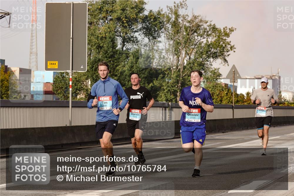 03.10.2026 - Köhlbrandbrückenlauf Michael Burmester http://msf.ph/oto/10765784 03.10.2026 09:44:54 Position 3 2186, 2373, 2154, 2317 meine-sportfotos.de