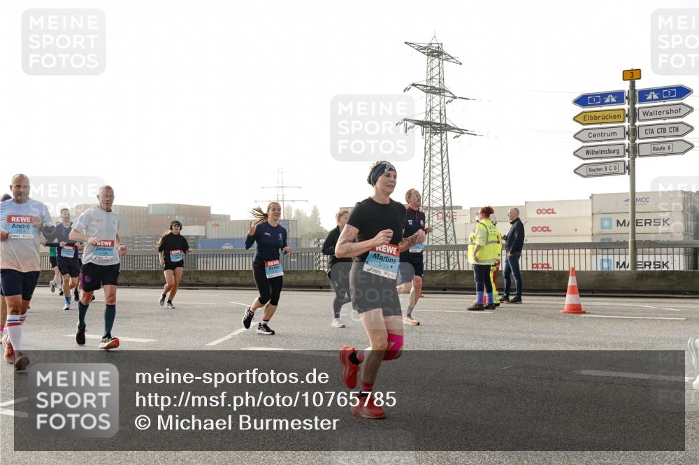 03.10.2026 - Köhlbrandbrückenlauf Michael Burmester http://msf.ph/oto/10765785 03.10.2026 09:20:41 Position 3 1734, 361, 3124, 3 meine-sportfotos.de
