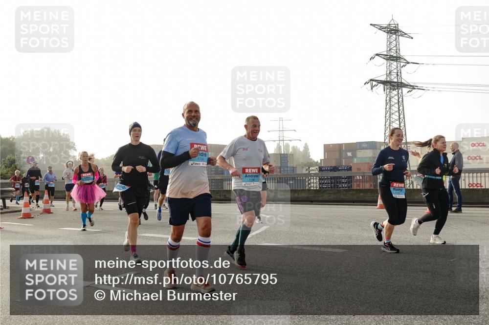 03.10.2026 - Köhlbrandbrückenlauf Michael Burmester http://msf.ph/oto/10765795 03.10.2026 09:20:42 Position 3 1734, 361, 1514 meine-sportfotos.de