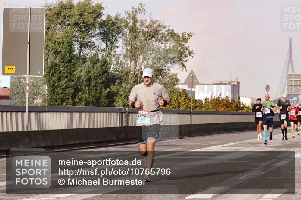 03.10.2026 - Köhlbrandbrückenlauf Michael Burmester http://msf.ph/oto/10765796 03.10.2026 09:44:57 Position 3 2317 meine-sportfotos.de