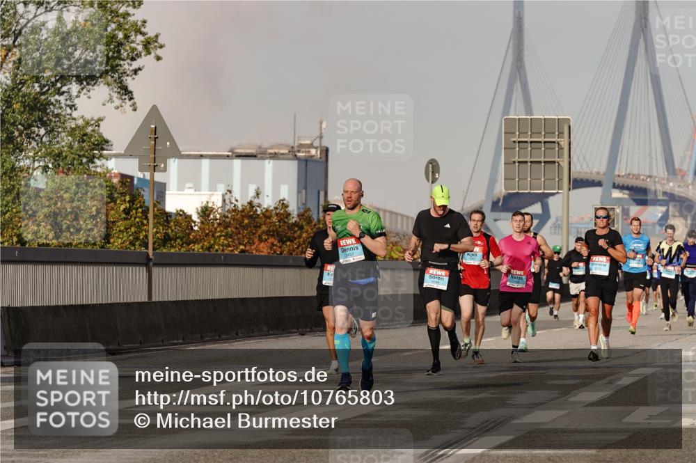 03.10.2026 - Köhlbrandbrückenlauf Michael Burmester http://msf.ph/oto/10765803 03.10.2026 09:44:59 Position 3 3457, 1688 meine-sportfotos.de