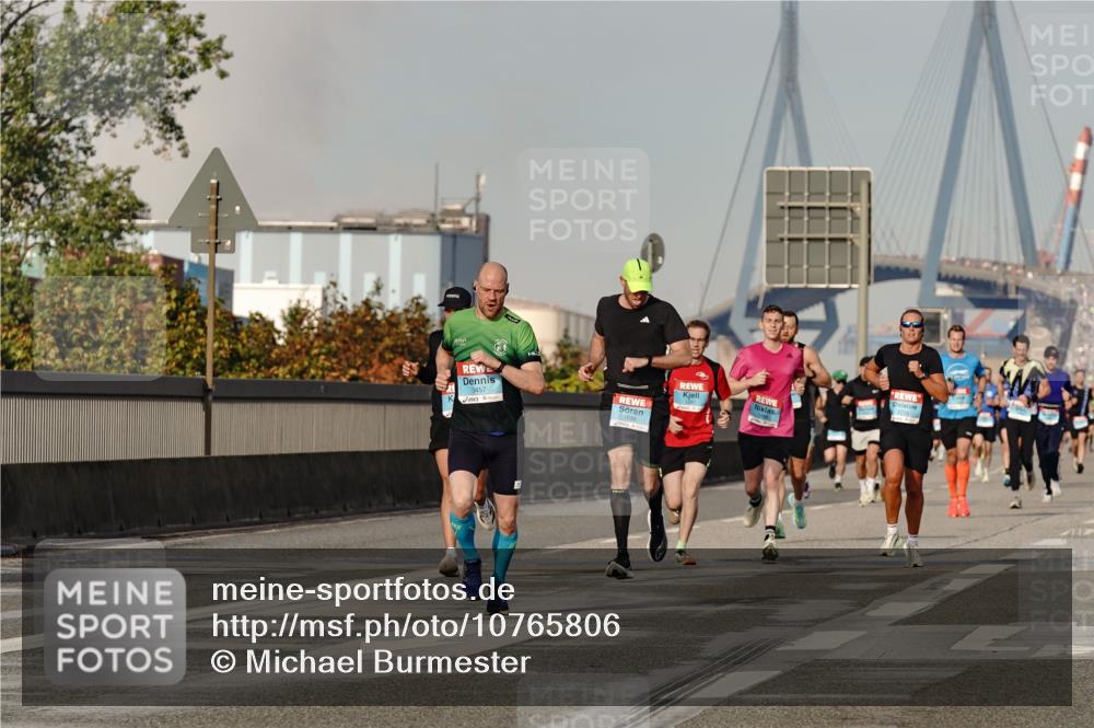 03.10.2026 - Köhlbrandbrückenlauf Michael Burmester http://msf.ph/oto/10765806 03.10.2026 09:45:00 Position 3 2235 meine-sportfotos.de