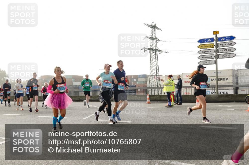 03.10.2026 - Köhlbrandbrückenlauf Michael Burmester http://msf.ph/oto/10765807 03.10.2026 09:20:44 Position 3  meine-sportfotos.de