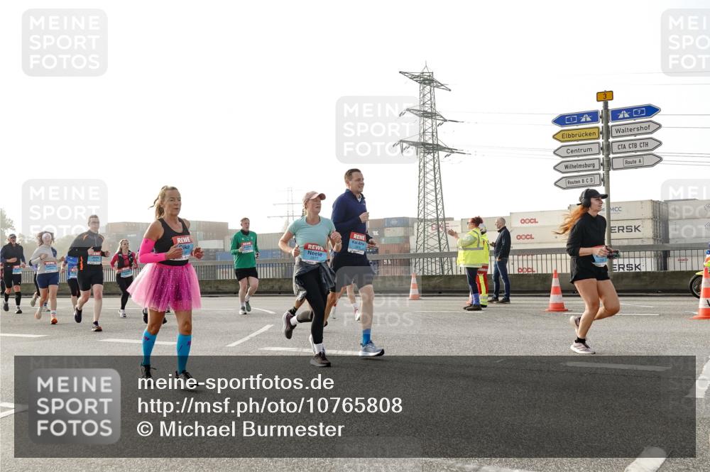 03.10.2026 - Köhlbrandbrückenlauf Michael Burmester http://msf.ph/oto/10765808 03.10.2026 09:20:44 Position 3  meine-sportfotos.de