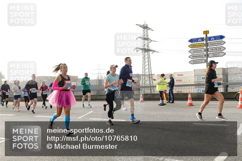 03.10.2026 - Köhlbrandbrückenlauf Michael Burmester http://msf.ph/oto/10765810 03.10.2026 09:20:44 Position 3 2817 meine-sportfotos.de