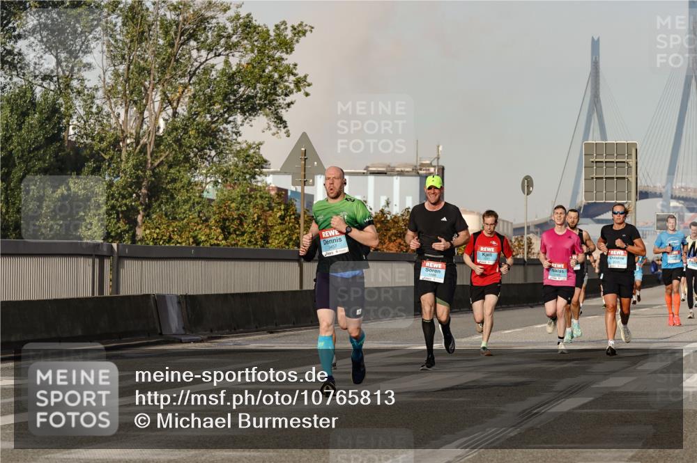 03.10.2026 - Köhlbrandbrückenlauf Michael Burmester http://msf.ph/oto/10765813 03.10.2026 09:45:02 Position 3  meine-sportfotos.de