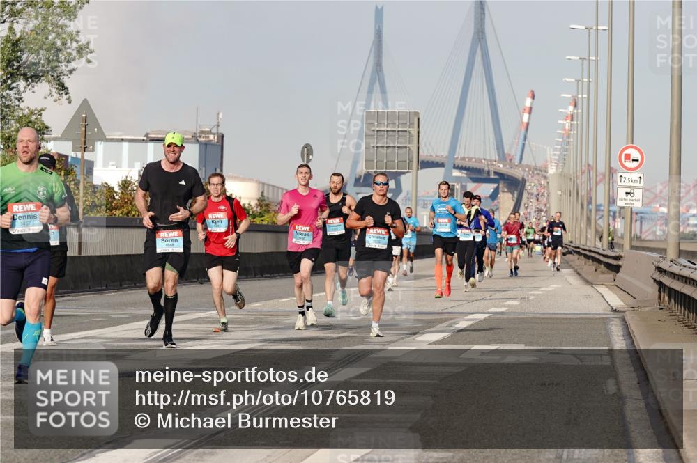 03.10.2026 - Köhlbrandbrückenlauf Michael Burmester http://msf.ph/oto/10765819 03.10.2026 09:45:03 Position 3 3457, 1688, 1241, 1406, 2235, 12, 5 meine-sportfotos.de