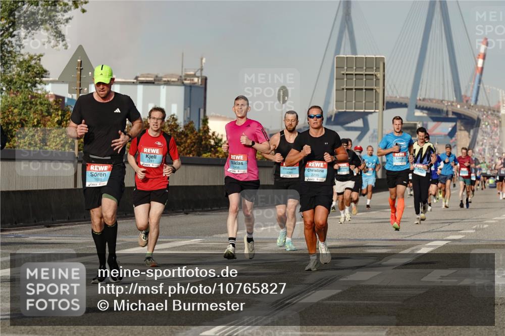 03.10.2026 - Köhlbrandbrückenlauf Michael Burmester http://msf.ph/oto/10765827 03.10.2026 09:45:04 Position 3 1466, 2365, 1688, 1241, 2235 meine-sportfotos.de