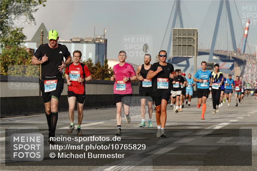 03.10.2026 - Köhlbrandbrückenlauf Michael Burmester http://msf.ph/oto/10765829 03.10.2026 09:45:04 Position 3 1466, 2365, 2235, 1241, 1688 meine-sportfotos.de