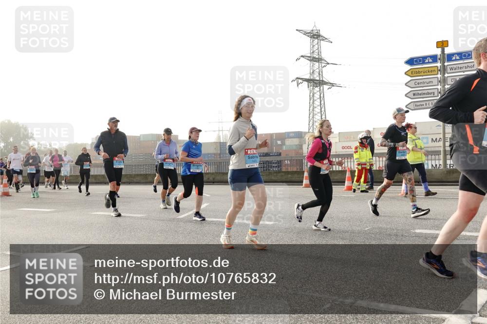 03.10.2026 - Köhlbrandbrückenlauf Michael Burmester http://msf.ph/oto/10765832 03.10.2026 09:20:47 Position 3  meine-sportfotos.de