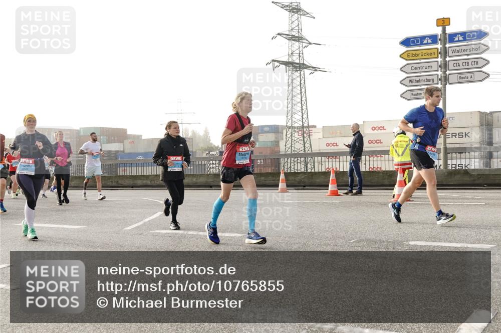 03.10.2026 - Köhlbrandbrückenlauf Michael Burmester http://msf.ph/oto/10765855 03.10.2026 09:20:51 Position 3 2743, 3, 3152 meine-sportfotos.de