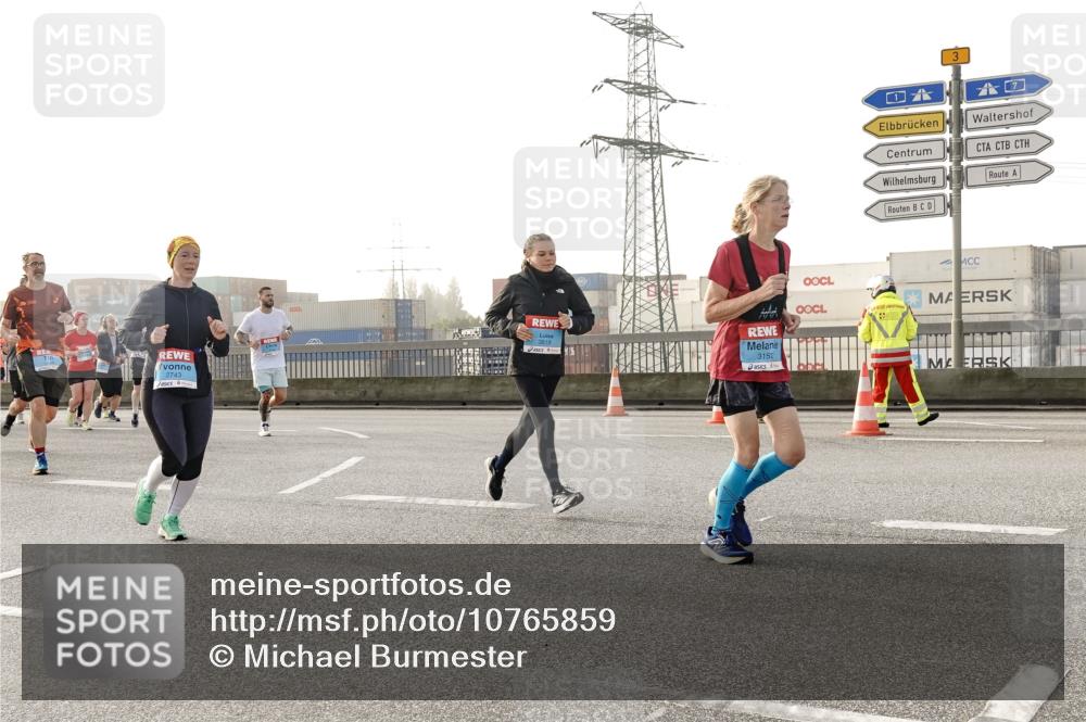 03.10.2026 - Köhlbrandbrückenlauf Michael Burmester http://msf.ph/oto/10765859 03.10.2026 09:20:51 Position 3 2743, 3, 3819, 3152 meine-sportfotos.de