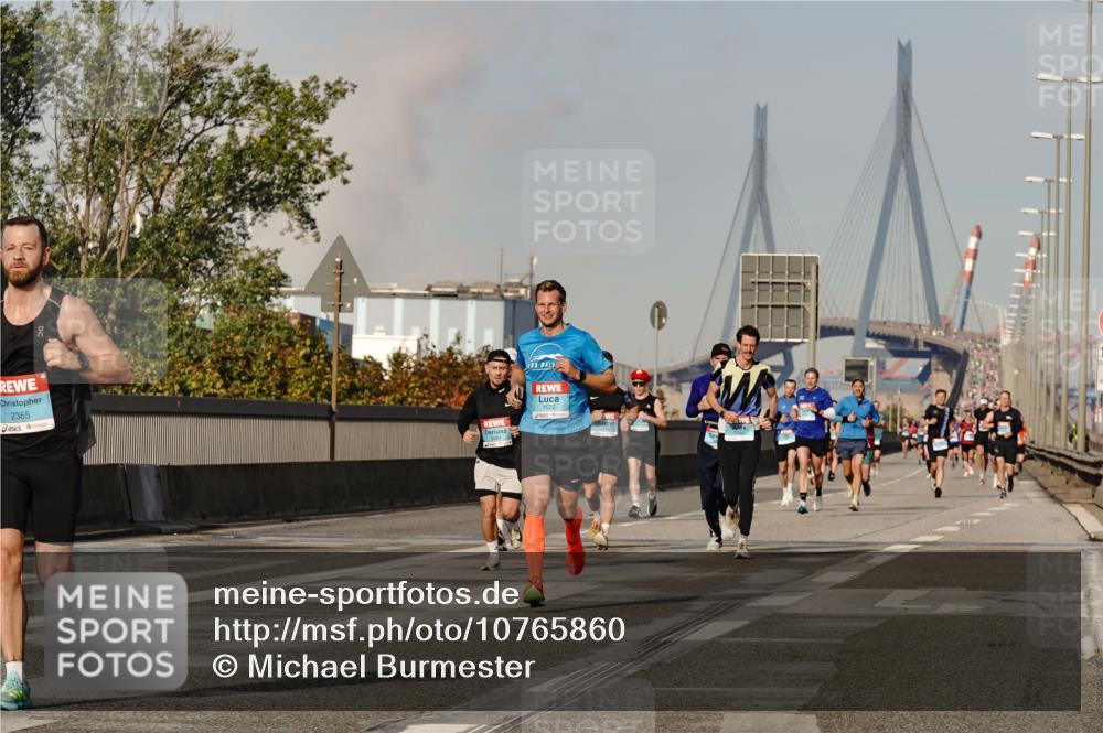 03.10.2026 - Köhlbrandbrückenlauf Michael Burmester http://msf.ph/oto/10765860 03.10.2026 09:45:11 Position 3 2365, 1522 meine-sportfotos.de