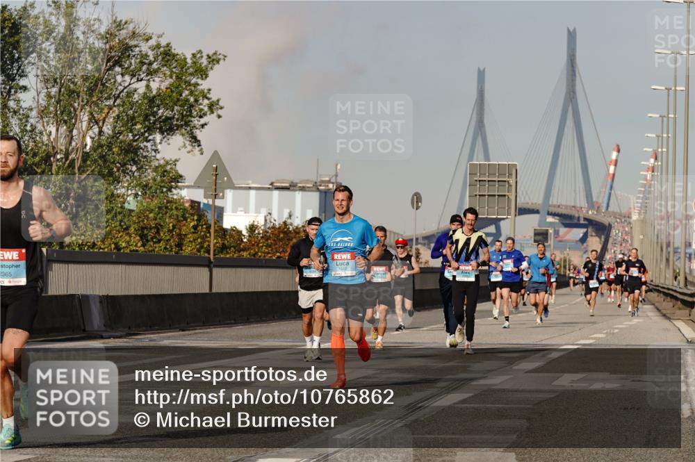03.10.2026 - Köhlbrandbrückenlauf Michael Burmester http://msf.ph/oto/10765862 03.10.2026 09:45:11 Position 3 2365, 1522 meine-sportfotos.de