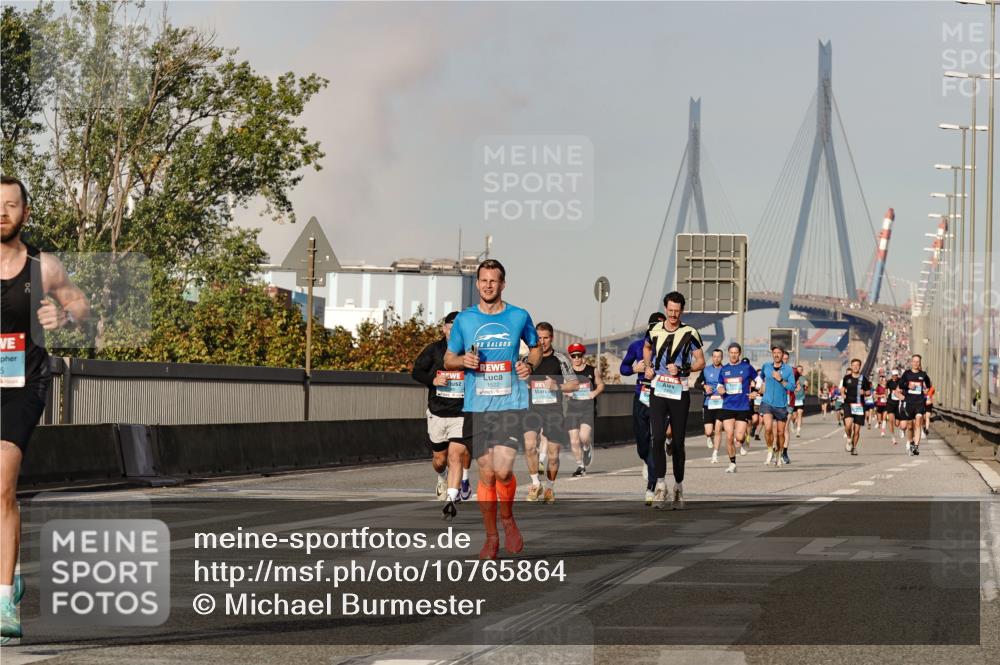 03.10.2026 - Köhlbrandbrückenlauf Michael Burmester http://msf.ph/oto/10765864 03.10.2026 09:45:12 Position 3 5, 1522 meine-sportfotos.de