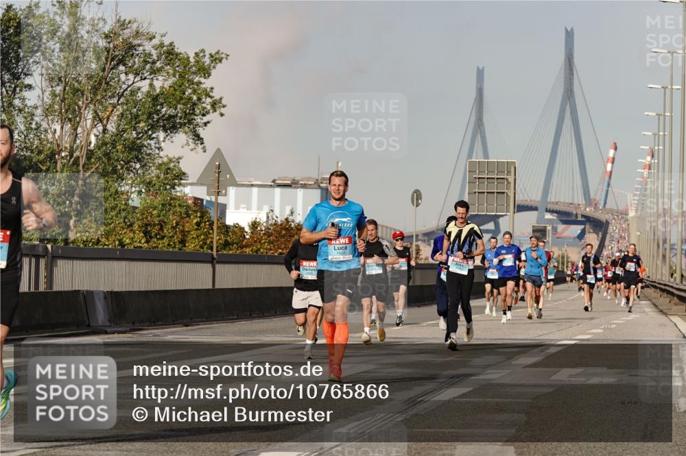 03.10.2026 - Köhlbrandbrückenlauf Michael Burmester http://msf.ph/oto/10765866 03.10.2026 09:45:12 Position 3 1522 meine-sportfotos.de