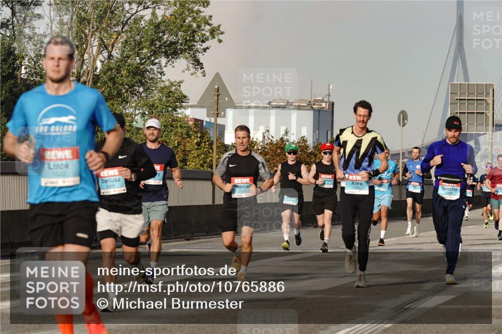 03.10.2026 - Köhlbrandbrückenlauf Michael Burmester http://msf.ph/oto/10765886 03.10.2026 09:45:15 Position 3 2238 meine-sportfotos.de