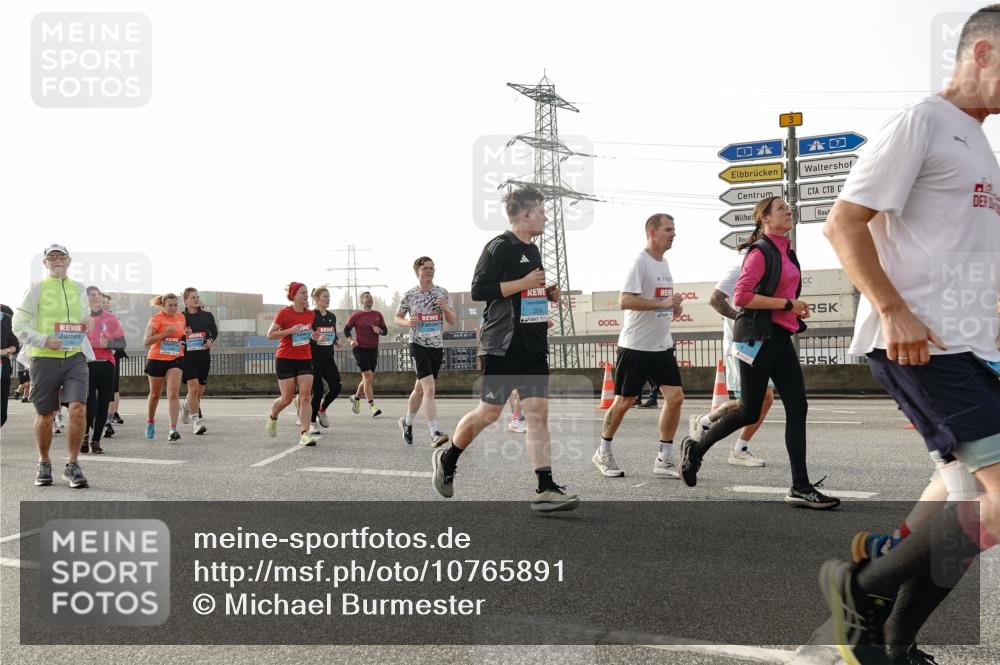 03.10.2026 - Köhlbrandbrückenlauf Michael Burmester http://msf.ph/oto/10765891 03.10.2026 09:20:55 Position 3  meine-sportfotos.de