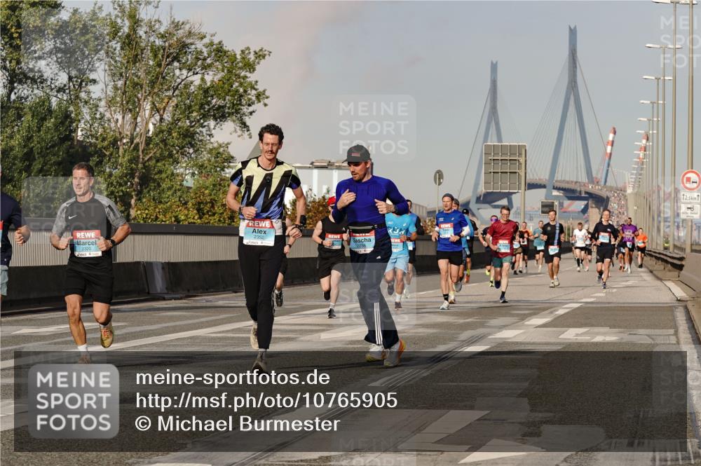 03.10.2026 - Köhlbrandbrückenlauf Michael Burmester http://msf.ph/oto/10765905 03.10.2026 09:45:18 Position 3 2320, 2352, 12, 5 meine-sportfotos.de