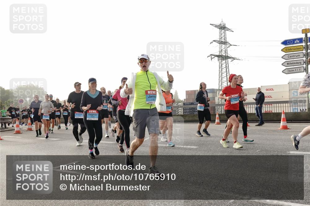 03.10.2026 - Köhlbrandbrückenlauf Michael Burmester http://msf.ph/oto/10765910 03.10.2026 09:20:56 Position 3 1365, 1169 meine-sportfotos.de