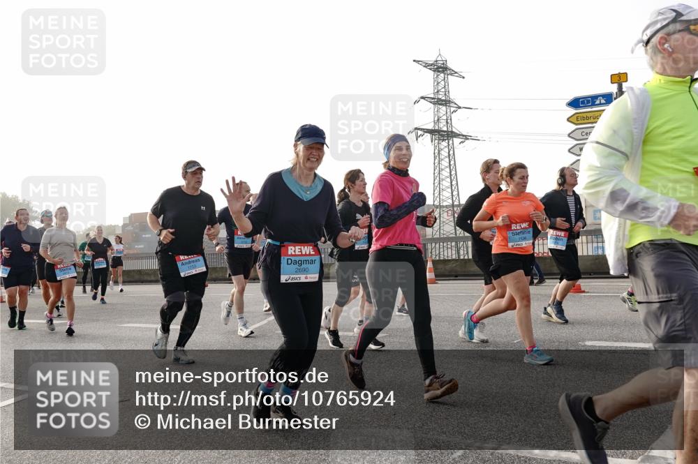 03.10.2026 - Köhlbrandbrückenlauf Michael Burmester http://msf.ph/oto/10765924 03.10.2026 09:20:57 Position 3 2690, 1536 meine-sportfotos.de