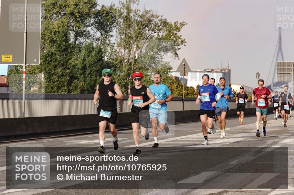 03.10.2026 - Köhlbrandbrückenlauf Michael Burmester http://msf.ph/oto/10765925 03.10.2026 09:45:22 Position 3 1114, 3714 meine-sportfotos.de