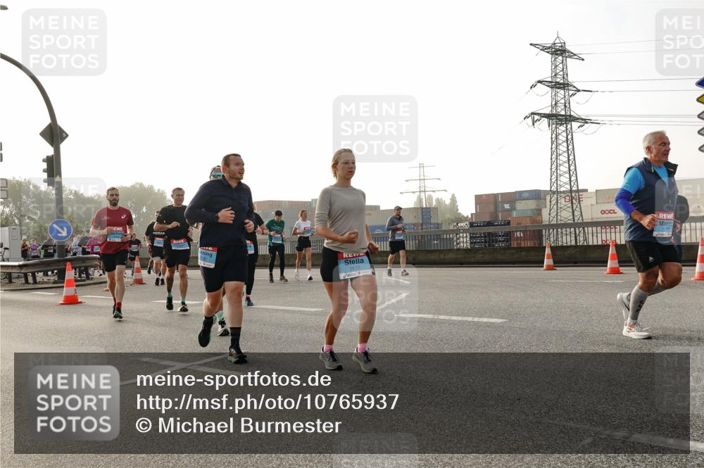 03.10.2026 - Köhlbrandbrückenlauf Michael Burmester http://msf.ph/oto/10765937 03.10.2026 09:20:59 Position 3 2610, 1735 meine-sportfotos.de