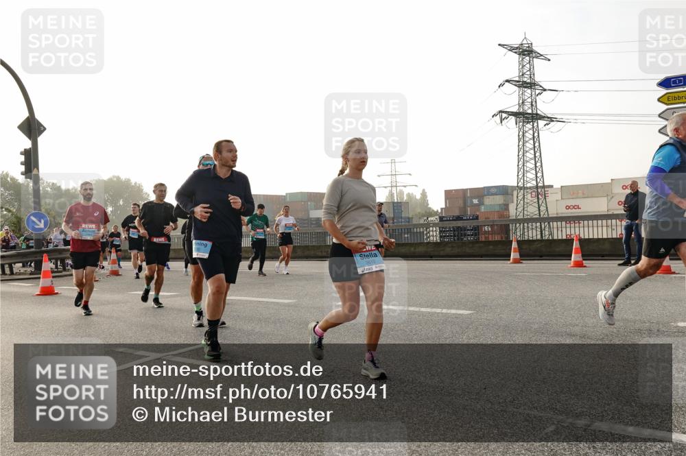 03.10.2026 - Köhlbrandbrückenlauf Michael Burmester http://msf.ph/oto/10765941 03.10.2026 09:20:59 Position 3 30, 2610, 1 meine-sportfotos.de