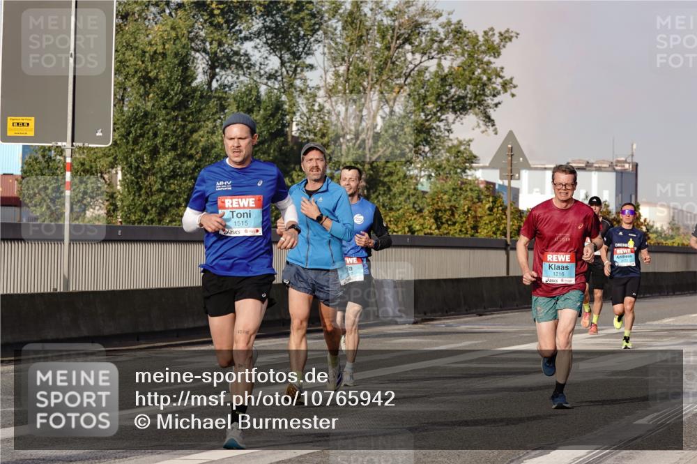 03.10.2026 - Köhlbrandbrückenlauf Michael Burmester http://msf.ph/oto/10765942 03.10.2026 09:45:26 Position 3 1515, 42, 195, 26, 2, 47, 195, 1216 meine-sportfotos.de