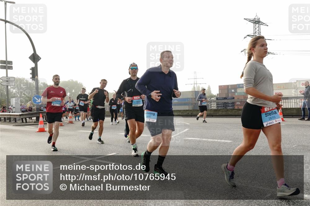 03.10.2026 - Köhlbrandbrückenlauf Michael Burmester http://msf.ph/oto/10765945 03.10.2026 09:21:00 Position 3 2830, 2610 meine-sportfotos.de