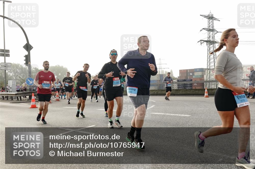 03.10.2026 - Köhlbrandbrückenlauf Michael Burmester http://msf.ph/oto/10765947 03.10.2026 09:21:00 Position 3 2830, 2610 meine-sportfotos.de