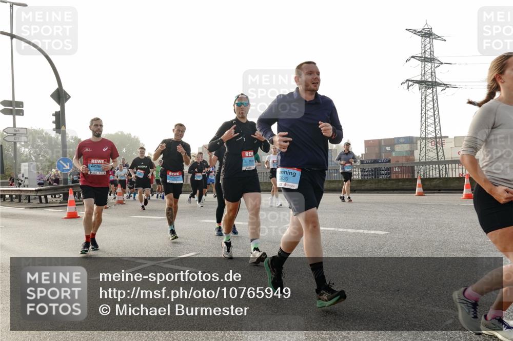 03.10.2026 - Köhlbrandbrückenlauf Michael Burmester http://msf.ph/oto/10765949 03.10.2026 09:21:00 Position 3 2983, 2830 meine-sportfotos.de