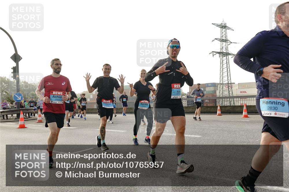 03.10.2026 - Köhlbrandbrückenlauf Michael Burmester http://msf.ph/oto/10765957 03.10.2026 09:21:01 Position 3 3772, 2983, 45, 2830 meine-sportfotos.de