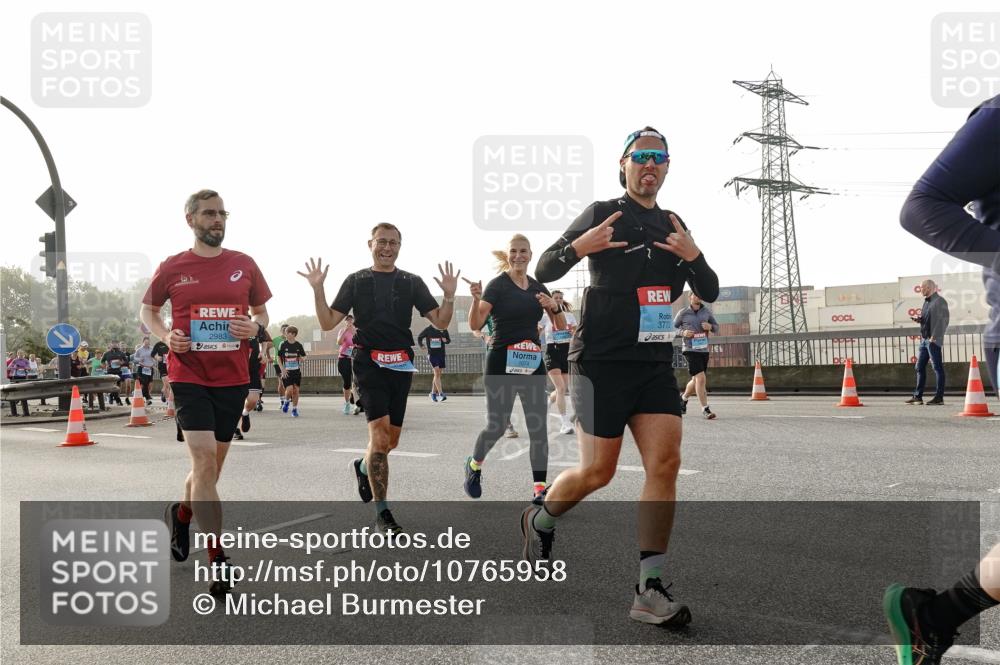 03.10.2026 - Köhlbrandbrückenlauf Michael Burmester http://msf.ph/oto/10765958 03.10.2026 09:21:01 Position 3 2983, 3772, 1074 meine-sportfotos.de