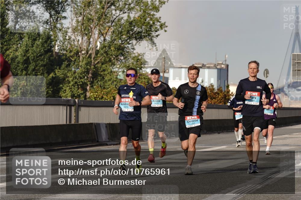 03.10.2026 - Köhlbrandbrückenlauf Michael Burmester http://msf.ph/oto/10765961 03.10.2026 09:45:30 Position 3 2672, 2410, 1264, 1644 meine-sportfotos.de