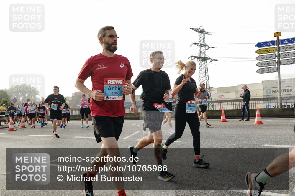 03.10.2026 - Köhlbrandbrückenlauf Michael Burmester http://msf.ph/oto/10765966 03.10.2026 09:21:02 Position 3 2983, 1074, 3 meine-sportfotos.de