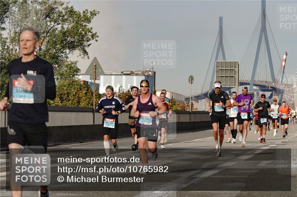 03.10.2026 - Köhlbrandbrückenlauf Michael Burmester http://msf.ph/oto/10765982 03.10.2026 09:45:34 Position 3 1844, 24, 2216 meine-sportfotos.de