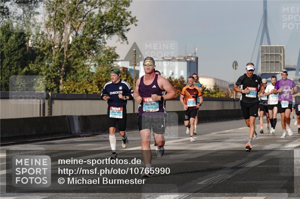 03.10.2026 - Köhlbrandbrückenlauf Michael Burmester http://msf.ph/oto/10765990 03.10.2026 09:45:35 Position 3 24, 2216 meine-sportfotos.de