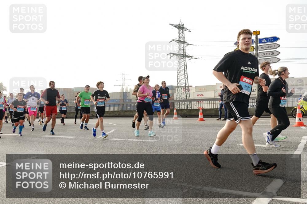 03.10.2026 - Köhlbrandbrückenlauf Michael Burmester http://msf.ph/oto/10765991 03.10.2026 09:21:05 Position 3 3761 meine-sportfotos.de