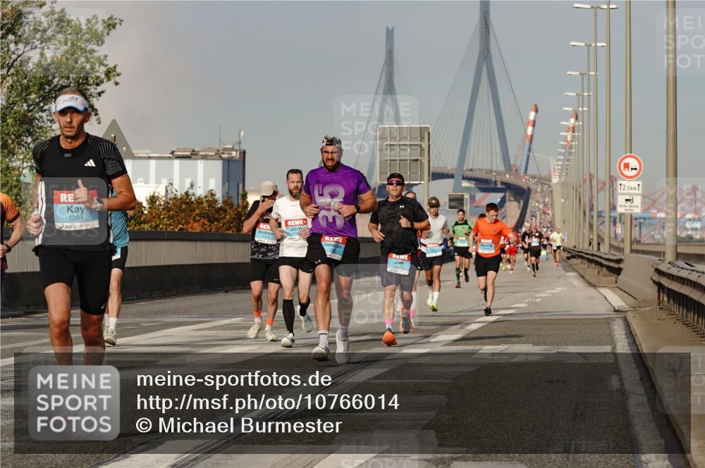 03.10.2026 - Köhlbrandbrückenlauf Michael Burmester http://msf.ph/oto/10766014 03.10.2026 09:45:40 Position 3 1204, 233, 1465, 12, 5 meine-sportfotos.de