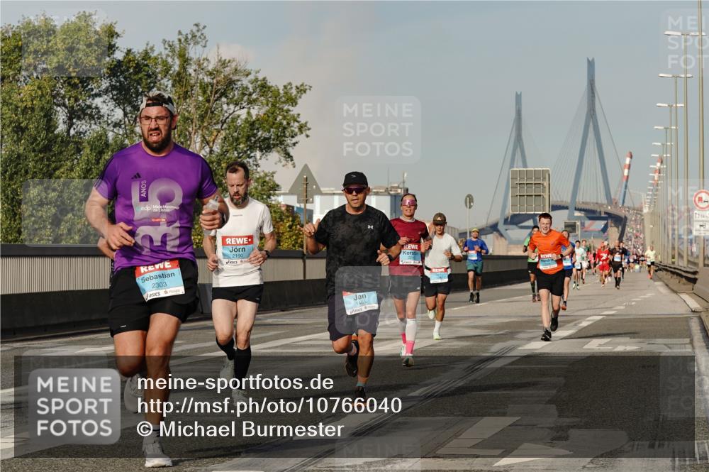 03.10.2026 - Köhlbrandbrückenlauf Michael Burmester http://msf.ph/oto/10766040 03.10.2026 09:45:45 Position 3 10, 2303, 2190, 1465, 12, 5 meine-sportfotos.de