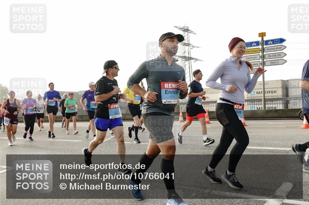 03.10.2026 - Köhlbrandbrückenlauf Michael Burmester http://msf.ph/oto/10766041 03.10.2026 09:21:10 Position 3 8000, 3865, 1711 meine-sportfotos.de