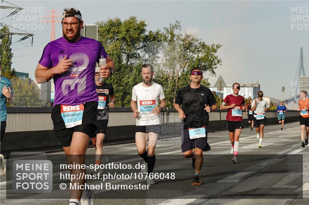 03.10.2026 - Köhlbrandbrückenlauf Michael Burmester http://msf.ph/oto/10766048 03.10.2026 09:45:47 Position 3 2303, 77, 2190, 1465 meine-sportfotos.de