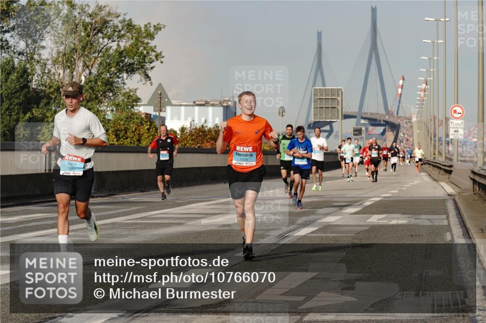03.10.2026 - Köhlbrandbrückenlauf Michael Burmester http://msf.ph/oto/10766070 03.10.2026 09:45:50 Position 3 3845, 1228, 12, 5 meine-sportfotos.de